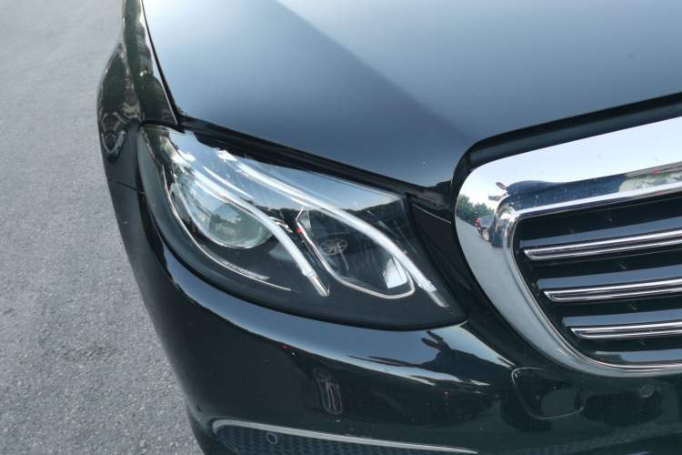 Used Mercedes-Benz E-Class 2018 Facelift E 300 L Luxury Edition Right Front Headlight