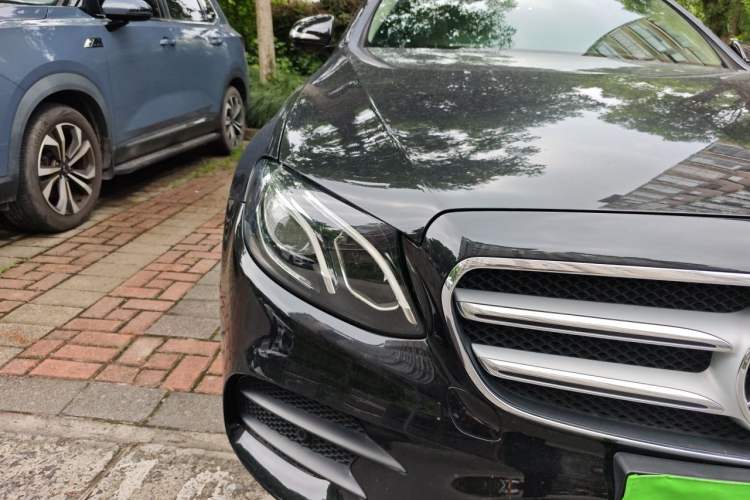 Used Mercedes-Benz E-Class 2018 Restyled E 300 L Sporty and Stylish Edition Right Front Headlight