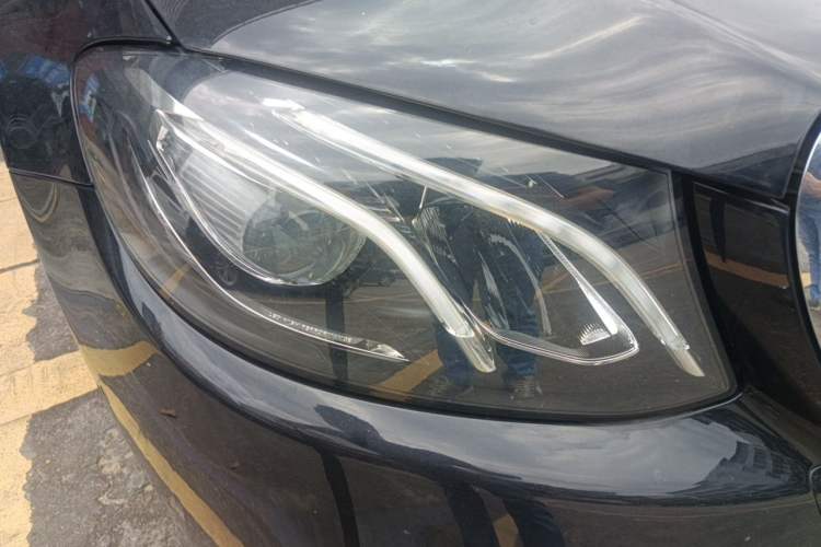 Used Mercedes-Benz E-Class 2018 E 300 L Luxury Model Right Front Headlight