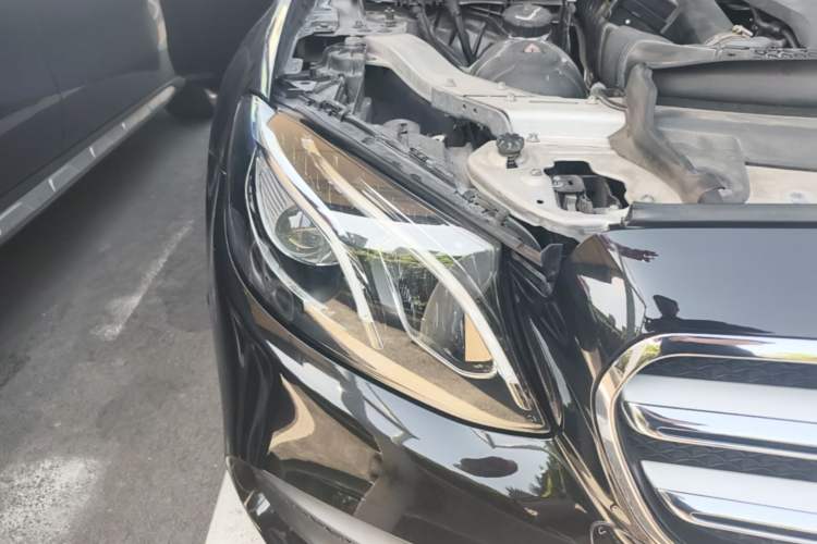 Used Mercedes-Benz E-Class 2018 Restyled E 300 L Sport Luxury Edition Right Front Headlight