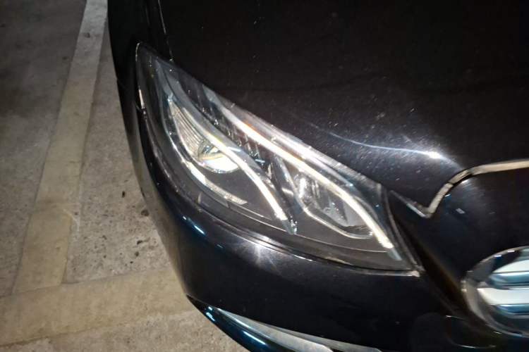 Used Mercedes-Benz E-Class 2018 Restyled E 300 L Sporty and Stylish Edition Right Front Headlight