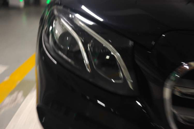 Used Mercedes-Benz E-Class 2018 E 200 L Sport Edition Right Front Headlight