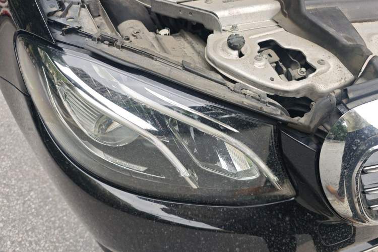 Used Mercedes-Benz E-Class 2018 Facelift E 300 L Luxury Edition Right Front Headlight
