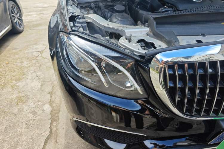 Used Mercedes-Benz E-Class 2018 Facelift E 200 L Sport Edition Right Front Headlight