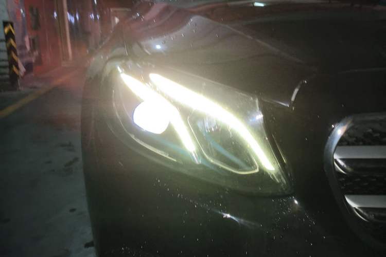 Used Mercedes-Benz E-Class 2018 Restyled E 300 L Sporty and Stylish Edition Right Front Headlight