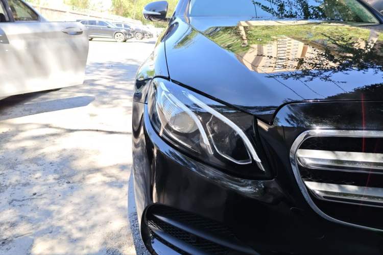 Used Mercedes-Benz E-Class 2018 E 300 L Sport Luxury Edition Right Front Headlight