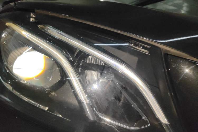 Used Mercedes-Benz E-Class 2018 Facelift E 300 L Luxury Edition Right Front Headlight
