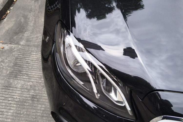 Used Mercedes-Benz E-Class 2018 Restyled E 300 L Sport Luxury Edition Right Front Headlight