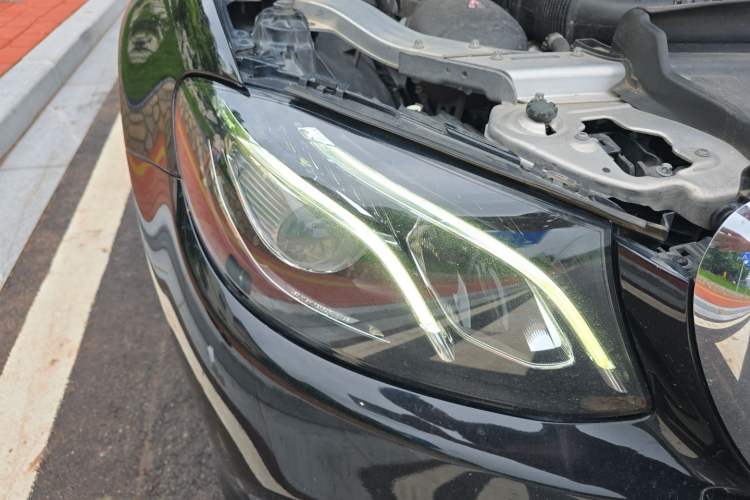 Used Mercedes-Benz E-Class 2018 Facelifted E 300 L Stylish Version Right Front Headlight