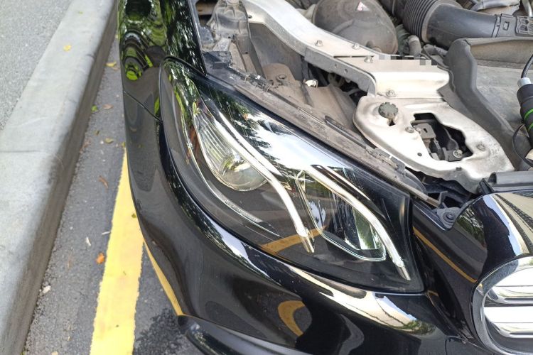Used Mercedes-Benz E-Class 2018 E 300 L Sport Luxury Edition Right Front Headlight