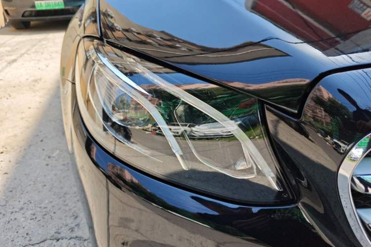 Used Mercedes-Benz E-Class 2018 E 300 L Sport Luxury Edition Right Front Headlight