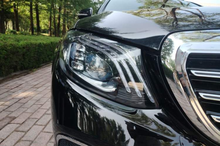 Used Mercedes-Benz E-Class 2018 Facelift E 300 L Luxury Edition Right Front Headlight