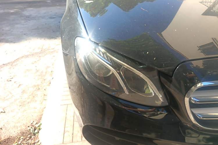 Used Mercedes-Benz E-Class 2018 Restyled E 300 L Sporty and Stylish Edition Right Front Headlight