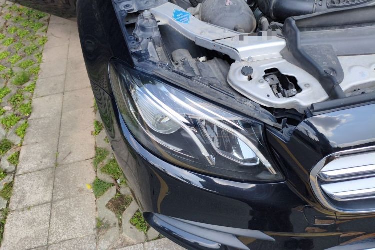 Used Mercedes-Benz E-Class 2018 Restyled E 300 L Sport Luxury Edition Right Front Headlight