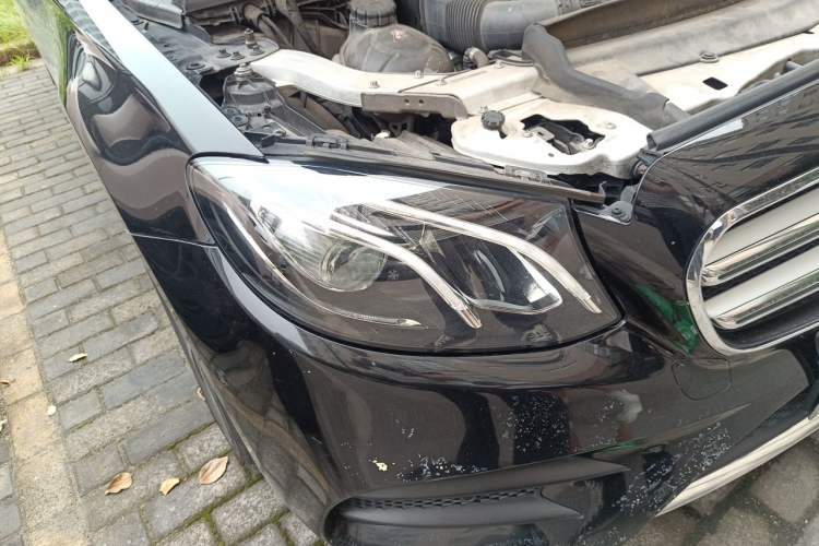 Used Mercedes-Benz E-Class 2018 Restyled E 300 L Sporty and Stylish Edition Right Front Headlight