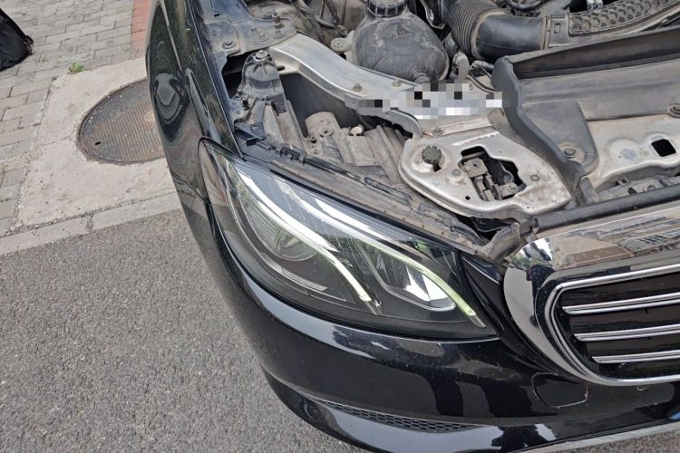 Used Mercedes-Benz E-Class 2018 Facelifted E 300 L Stylish Version Right Front Headlight