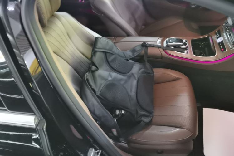 Used Mercedes-Benz E-Class 2018 Facelift E 300 L Luxury Edition Right Front Seat