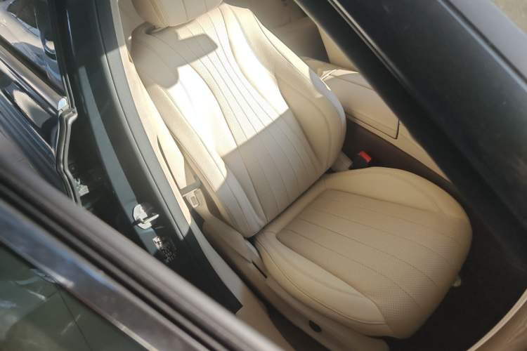 Used Mercedes-Benz E-Class 2018 Facelifted E 300 L Stylish Version Right Front Seat