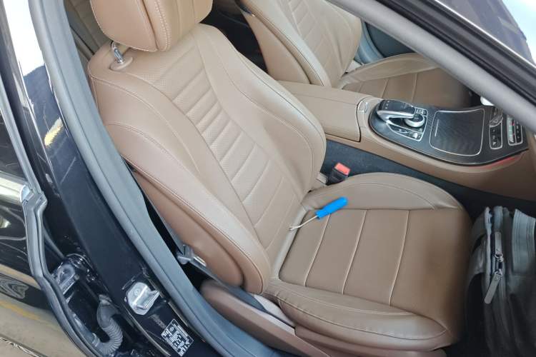 Used Mercedes-Benz E-Class 2018 E 300 L Sport Luxury Edition Right Front Seat
