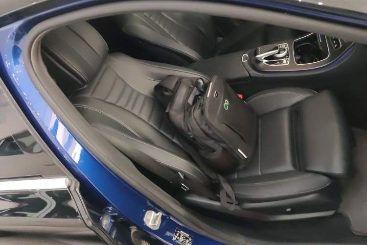 Used Mercedes-Benz E-Class 2018 E 200 L Sport Edition Right Front Seat