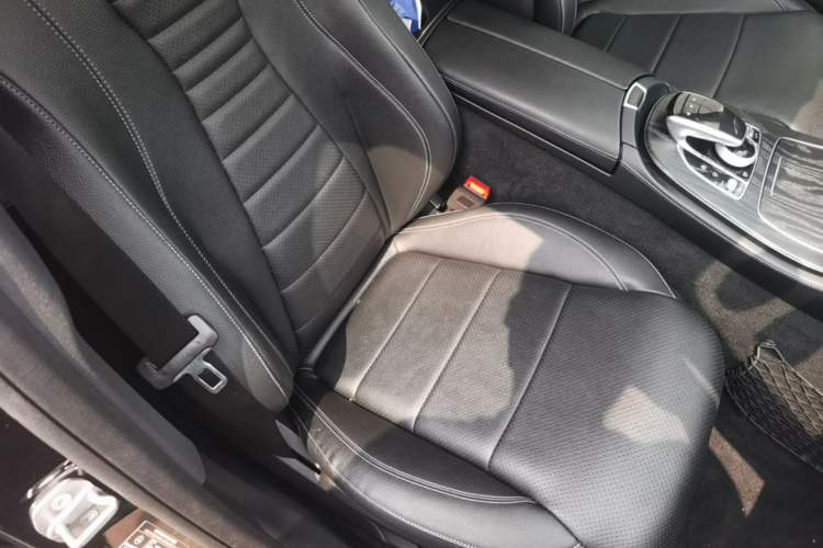 Used Mercedes-Benz E-Class 2018 Restyled E 300 L Sport Luxury Edition Right Front Seat