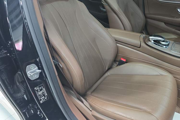Used Mercedes-Benz E-Class 2018 Facelift E 300 L Luxury Edition Right Front Seat