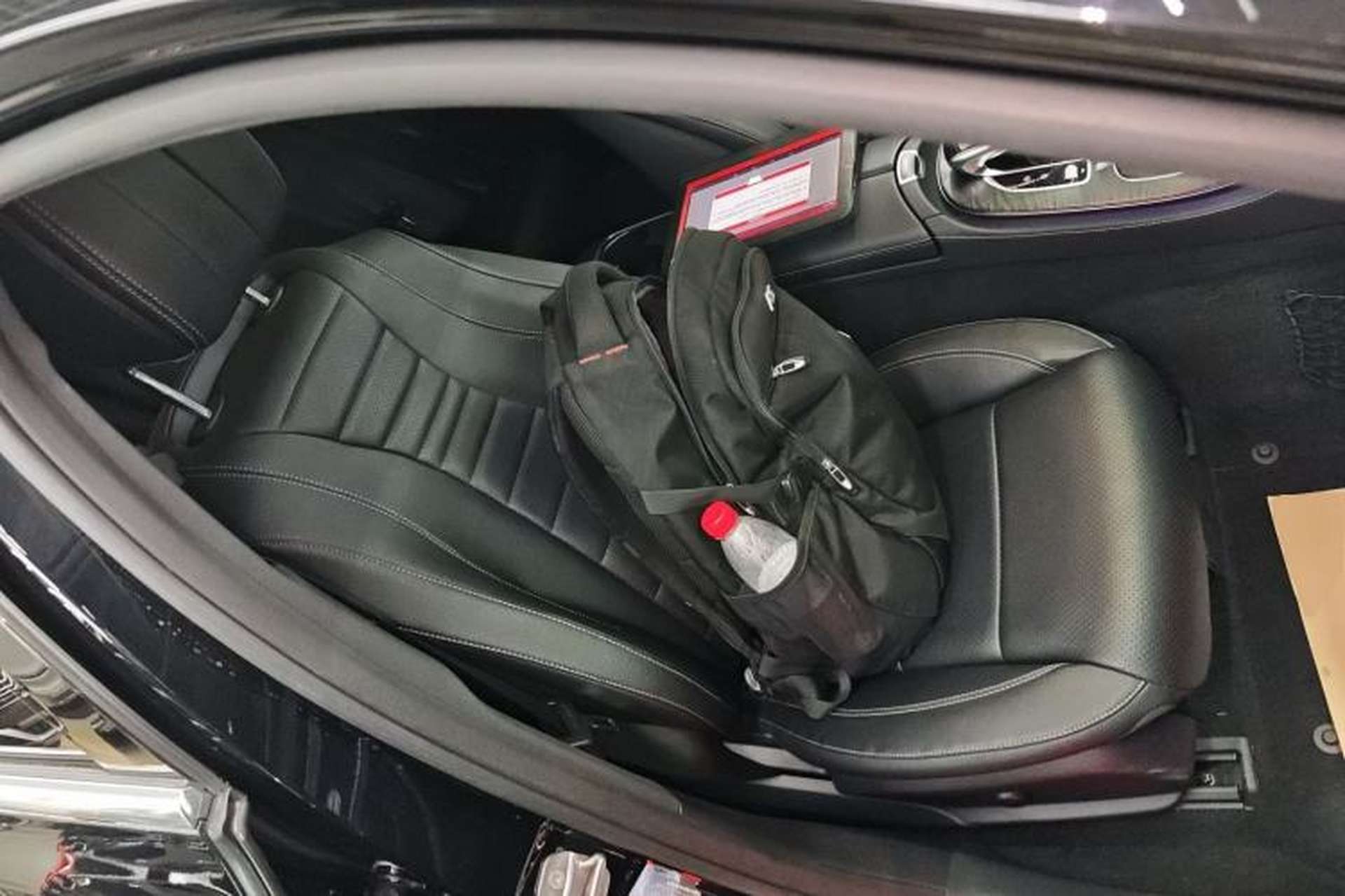 Used Mercedes-Benz E-Class 2018 E 300 L Sporty and Stylish Model Right Front Seat