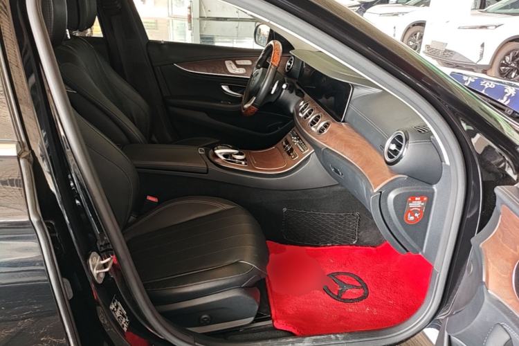 Used Mercedes-Benz E-Class 2018 E 300 L Stylish Model Right Front Seat