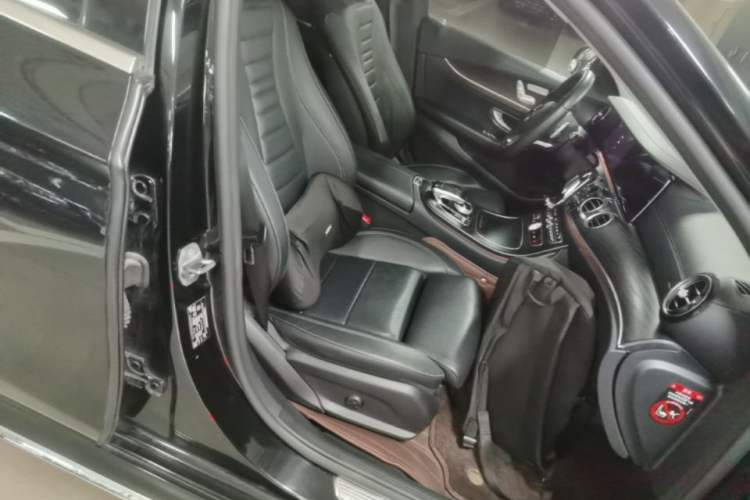 Used Mercedes-Benz E-Class 2018 Facelift E 200 L Sport 4MATIC Right Front Seat