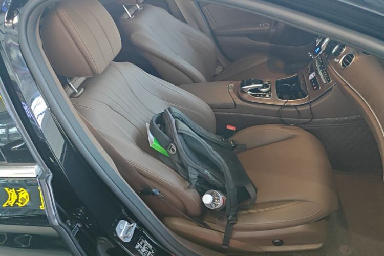 Used Mercedes-Benz E-Class 2018 Facelift E 300 L Luxury Edition Right Front Seat