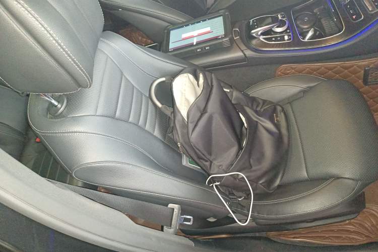 Used Mercedes-Benz E-Class 2018 Restyled E 300 L Sport Luxury Edition Right Front Seat