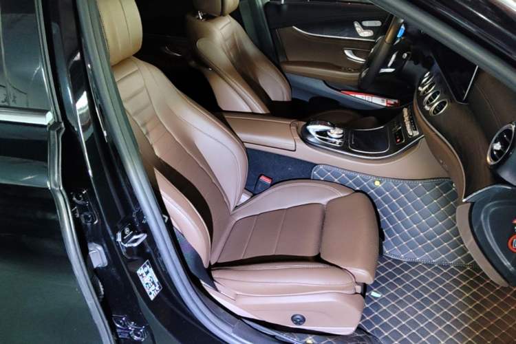 Used Mercedes-Benz E-Class 2018 E 200 L Sport Edition Right Front Seat