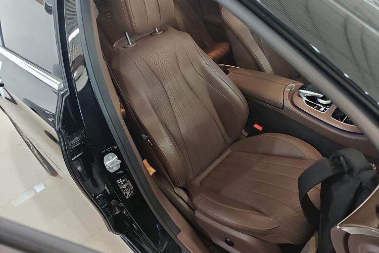 Used Mercedes-Benz E-Class 2018 Facelift E 200 L 4MATIC Right Front Seat