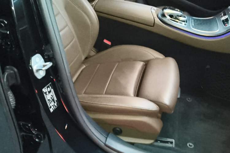 Used Mercedes-Benz E-Class 2018 Facelift E 200 L Sport Edition Right Front Seat