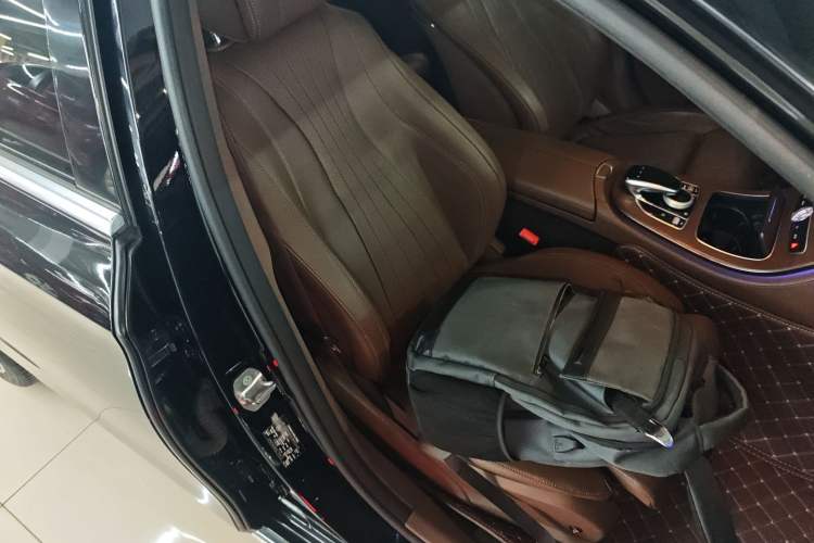 Used Mercedes-Benz E-Class 2018 E 200 L Right Front Seat
