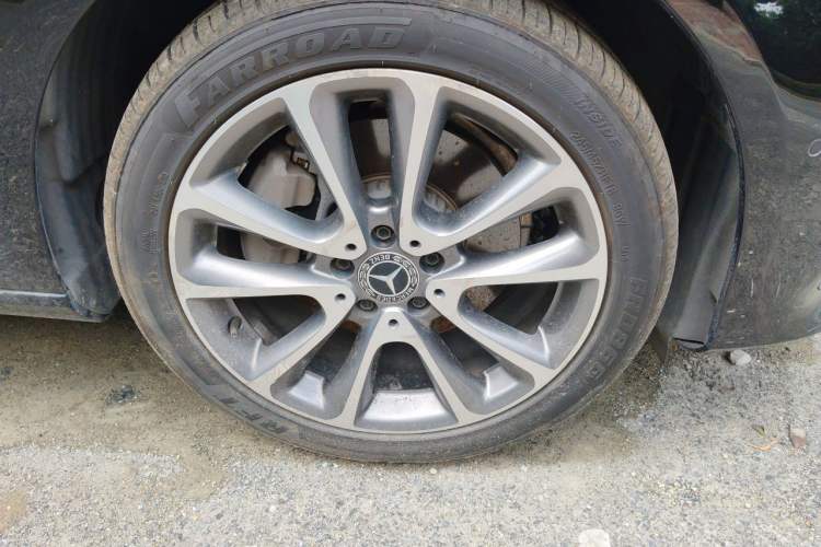 Used Mercedes-Benz E-Class 2018 E 200 L Right Front Wheel Hub