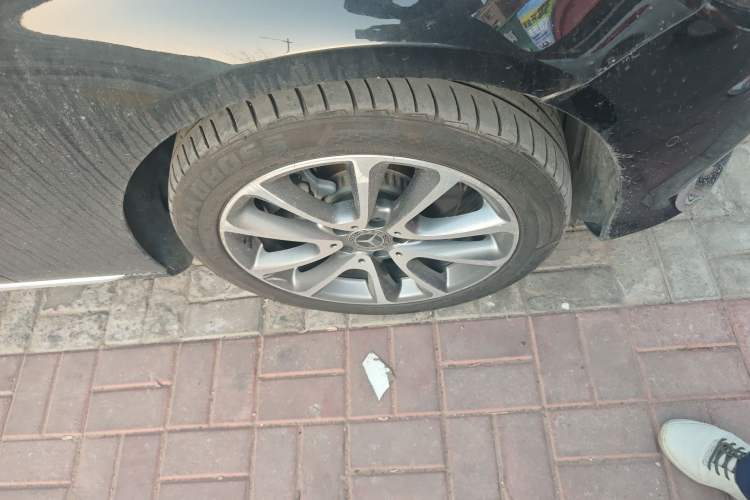 Used Mercedes-Benz E-Class 2018 Facelift E 200 L 4MATIC Right Front Wheel Hub