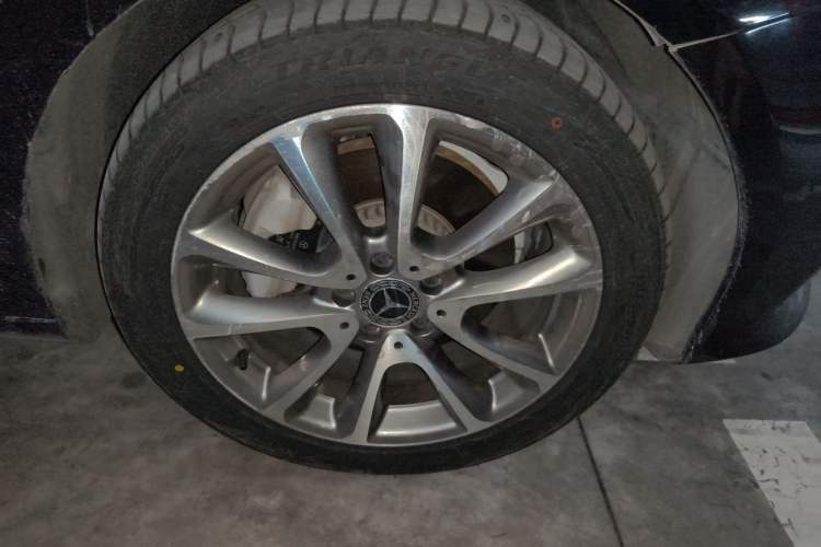 Used Mercedes-Benz E-Class 2018 Facelift E 200 L Right Front Wheel Hub