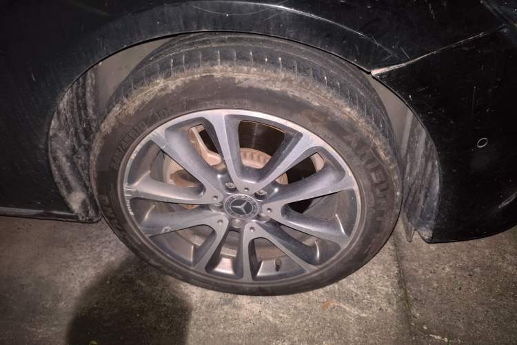 Used Mercedes-Benz E-Class 2018 Facelift E 200 L Right Front Wheel Hub