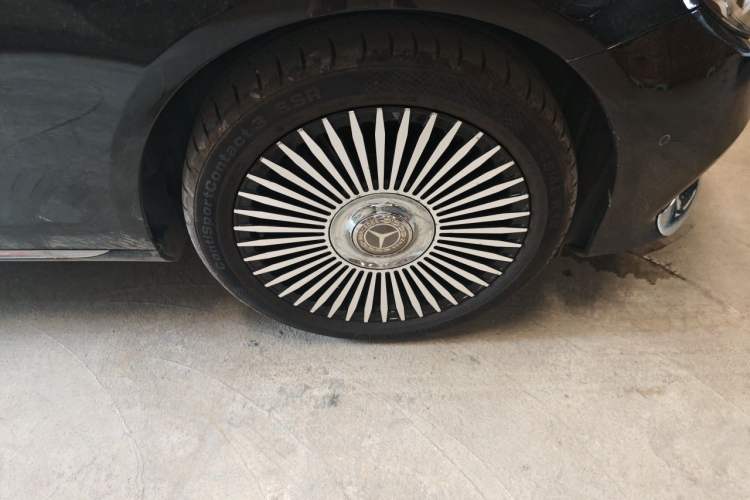Used Mercedes-Benz E-Class 2018 Facelift E 200 L Right Front Wheel Hub