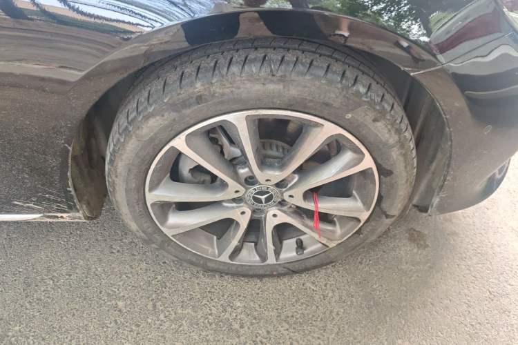 Used Mercedes-Benz E-Class 2018 Facelift E 200 L Right Front Wheel Hub