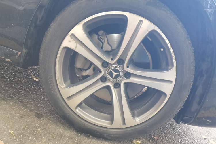 Used Mercedes-Benz E-Class 2018 Facelift E 200 L Sport Edition Right Front Wheel Hub