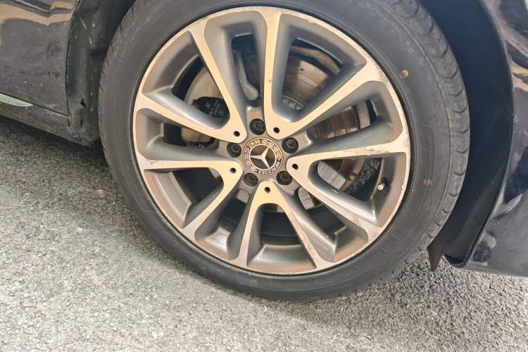 Used Mercedes-Benz E-Class 2018 Facelift E 200 L Right Front Wheel Hub