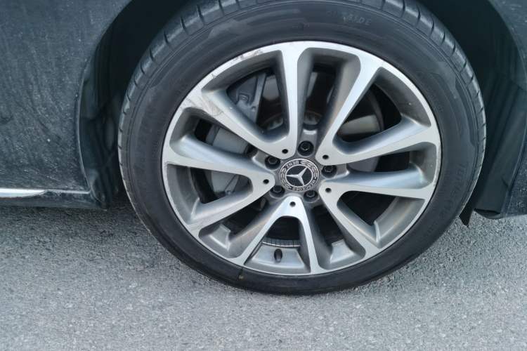 Used Mercedes-Benz E-Class 2018 Facelift E 300 L Luxury Edition Right Front Wheel Hub