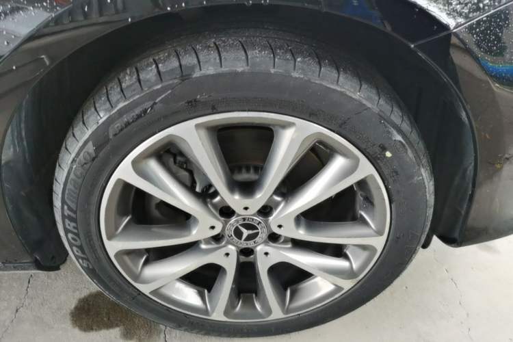 Used Mercedes-Benz E-Class 2018 Facelift E 200 L Right Front Wheel Hub