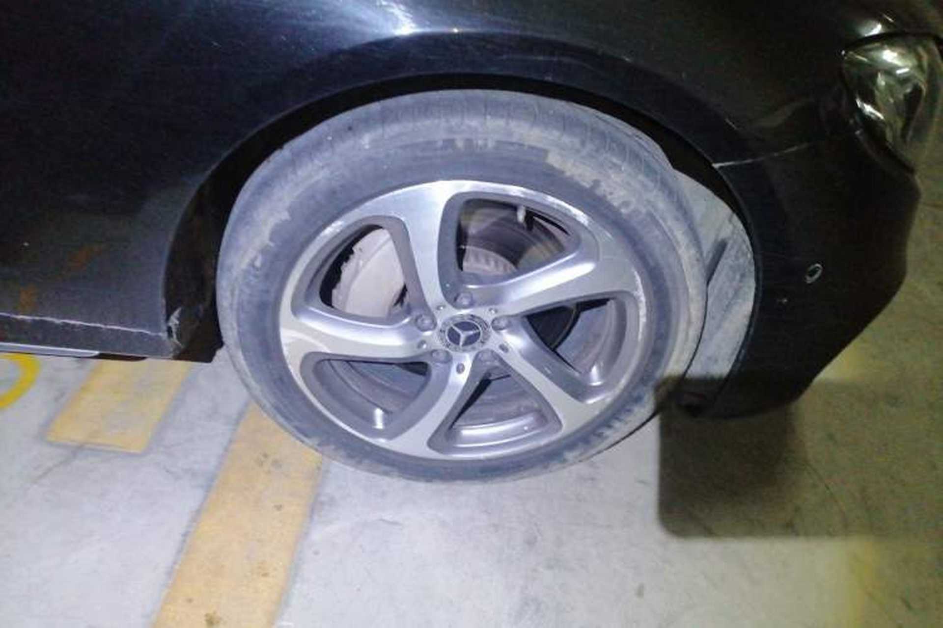 Used Mercedes-Benz E-Class 2018 E 300 L Luxury Model Right Front Wheel Hub