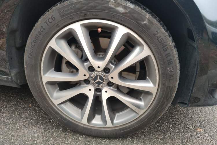 Used Mercedes-Benz E-Class 2018 E 200 L Right Front Wheel Hub