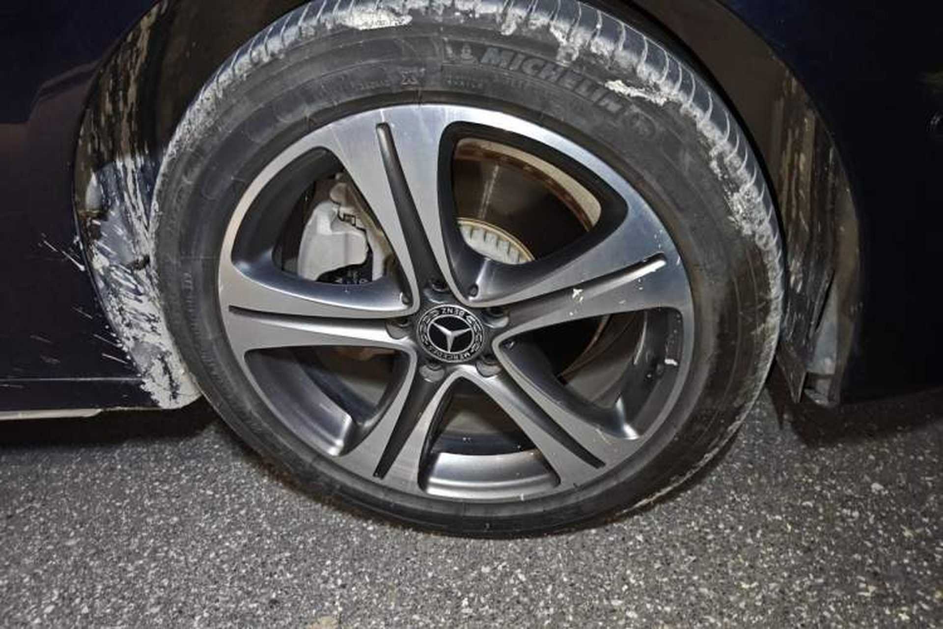 Used Mercedes-Benz E-Class 2018 Facelift E 200 L Sport Edition Right Front Wheel Hub