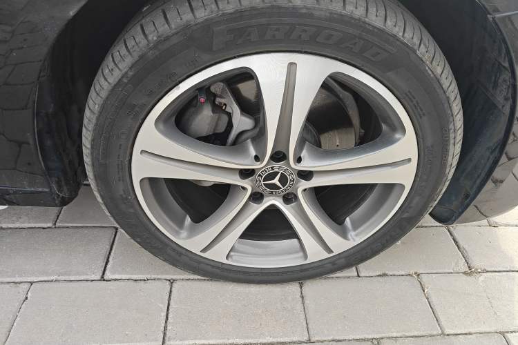 Used Mercedes-Benz E-Class 2018 E 200 L Sport Edition Right Front Wheel Hub