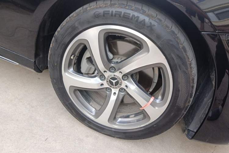 Used Mercedes-Benz E-Class 2018 Facelift E 200 L Sport 4MATIC Right Front Wheel Hub
